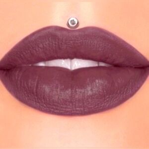 Jeffree Star Velvet Trap Mousetrap lipstick